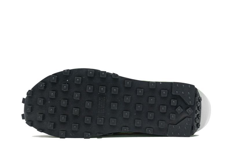 chunky dunky nike sacai